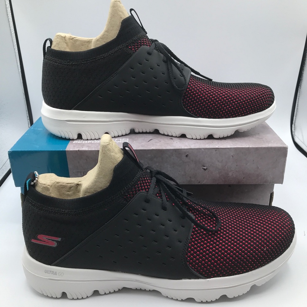 Skechers Go Walk Evolution Ultra Turbo Sneakers